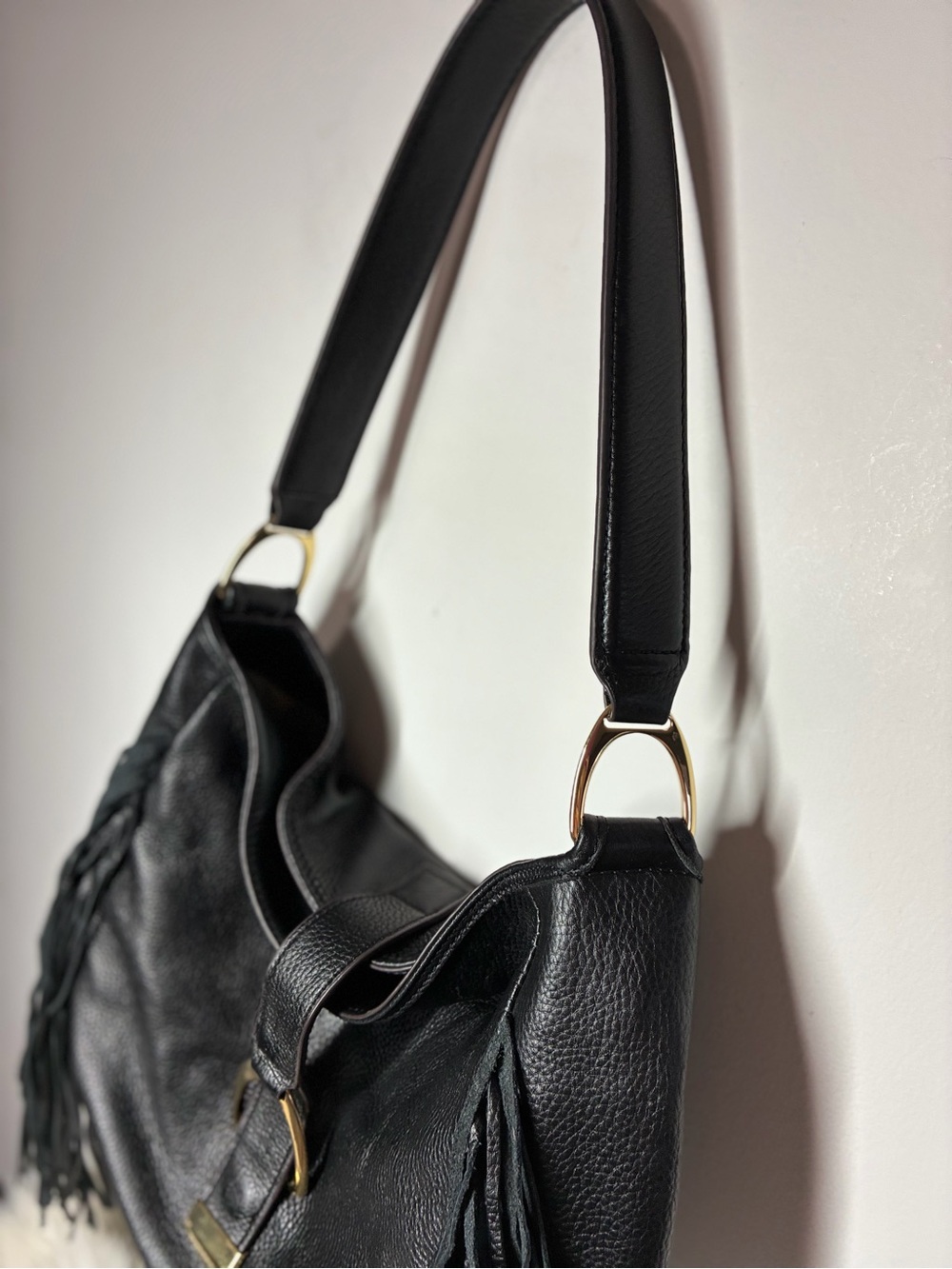 G.I.L.I. Black Leather Fringe Shoulder Bag - Picture 3 of 10